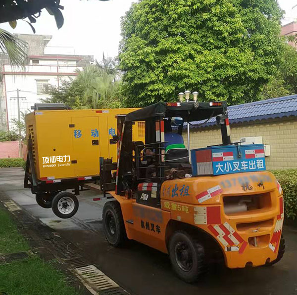 建筑工地柴油發(fā)電機組功率的選擇：建議買大不買小